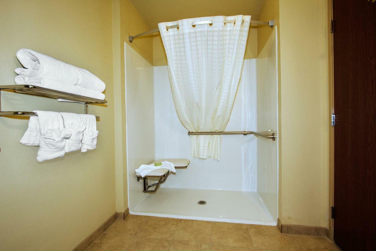 Cobblestone Inn&Suites - Corry Extérieur photo